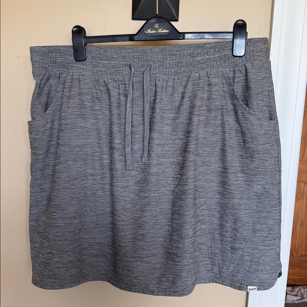 Duluth Trading Co Charcoal Armchillo Knit Skort